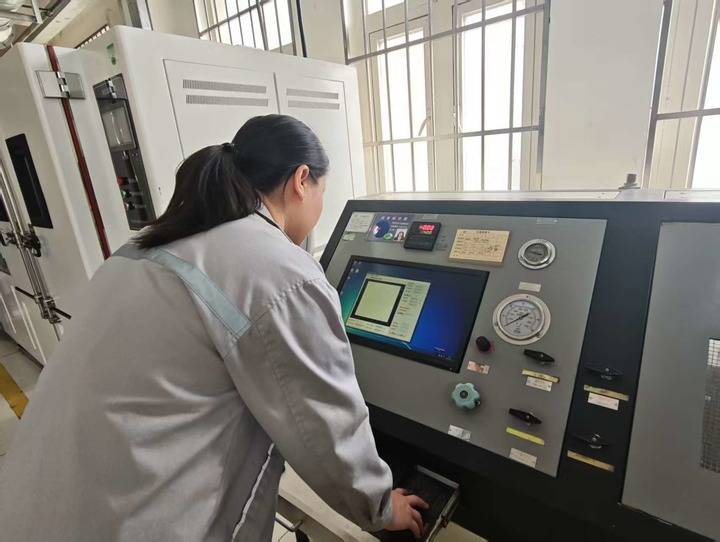 新华全媒+|资金链与产业链“双向奔赴”——天津推动金融与全产业链深度融合观察