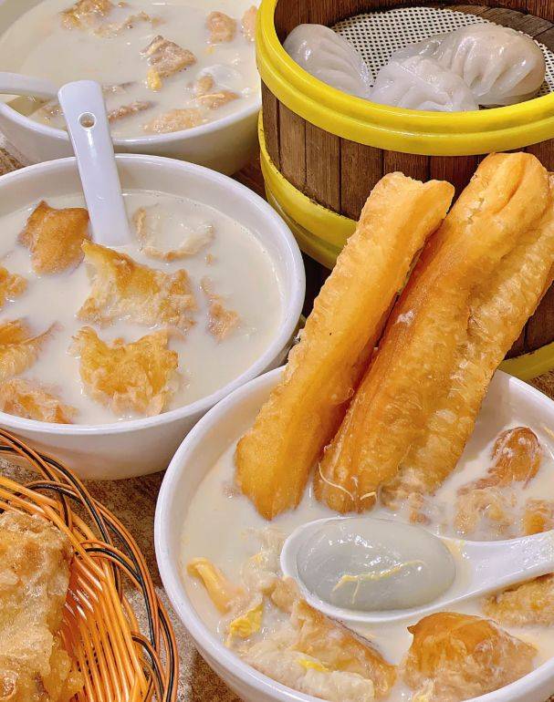 上海人的"深夜食堂"！耳光馄饨、阿文夜市豆浆油条、长脚汤面