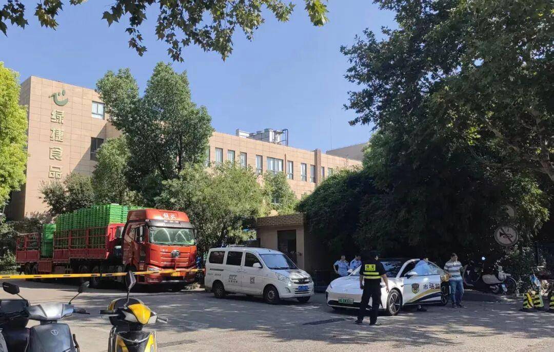 上海多校午餐虾仁鸡蛋发臭?教育局回应称已撤菜