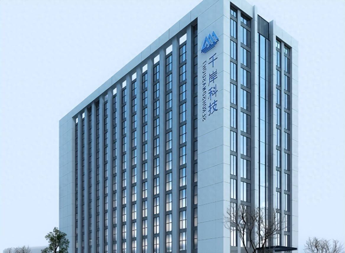 千岸科技IPO提交注册：信披与官网有出入，关联交易公允性被问询